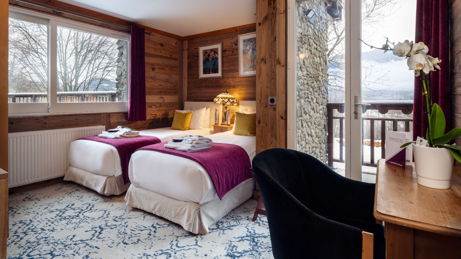 Luxury-Ski-Chalet-Meribel-Chalet-Iona-Oxford-Ski-Twin-Bedroom (25).jpg