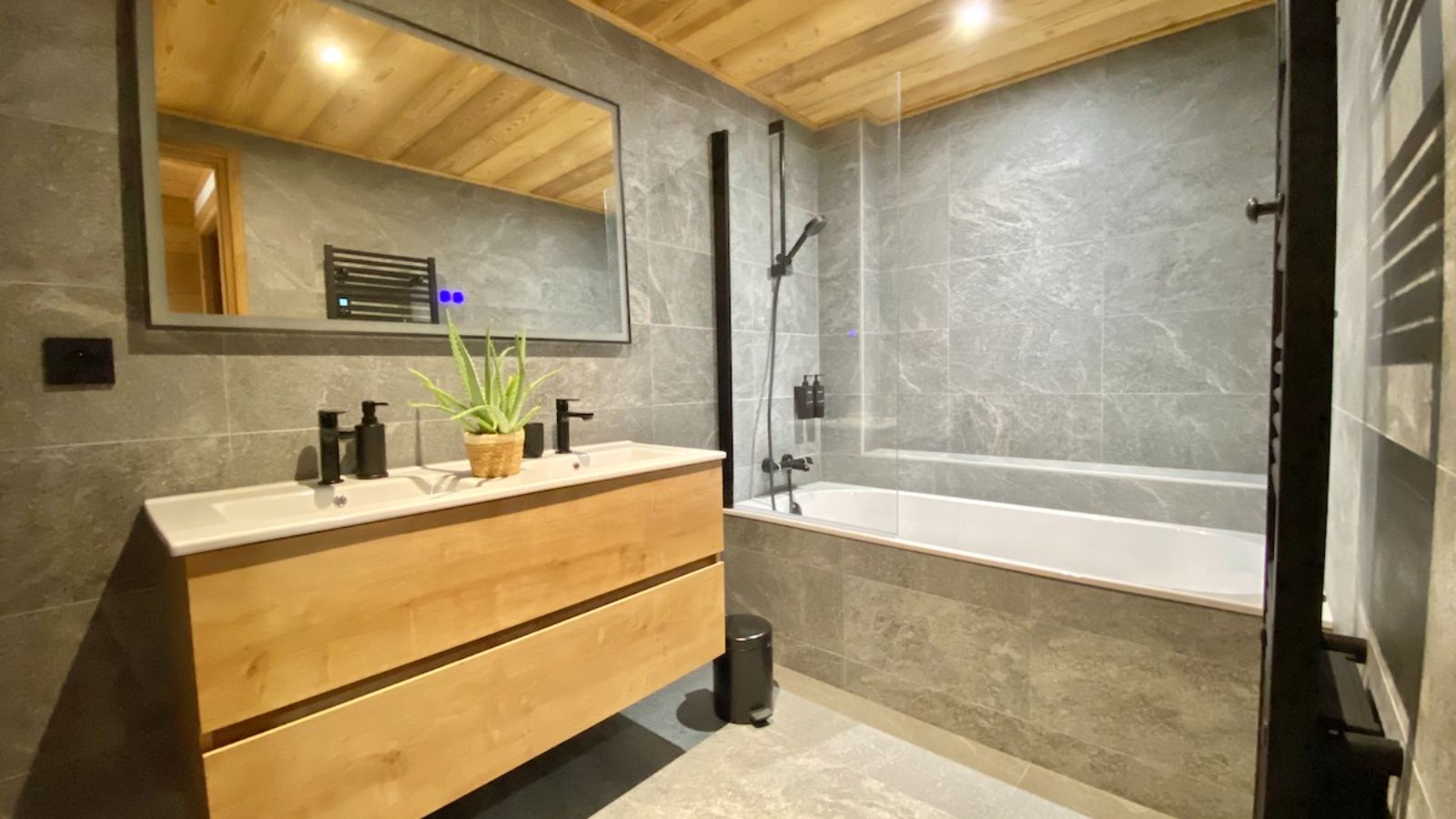 Luxury-Ski-Chalet-Morzine-Chalet-Asgard-Oxford-Ski-Bathroom.jpeg