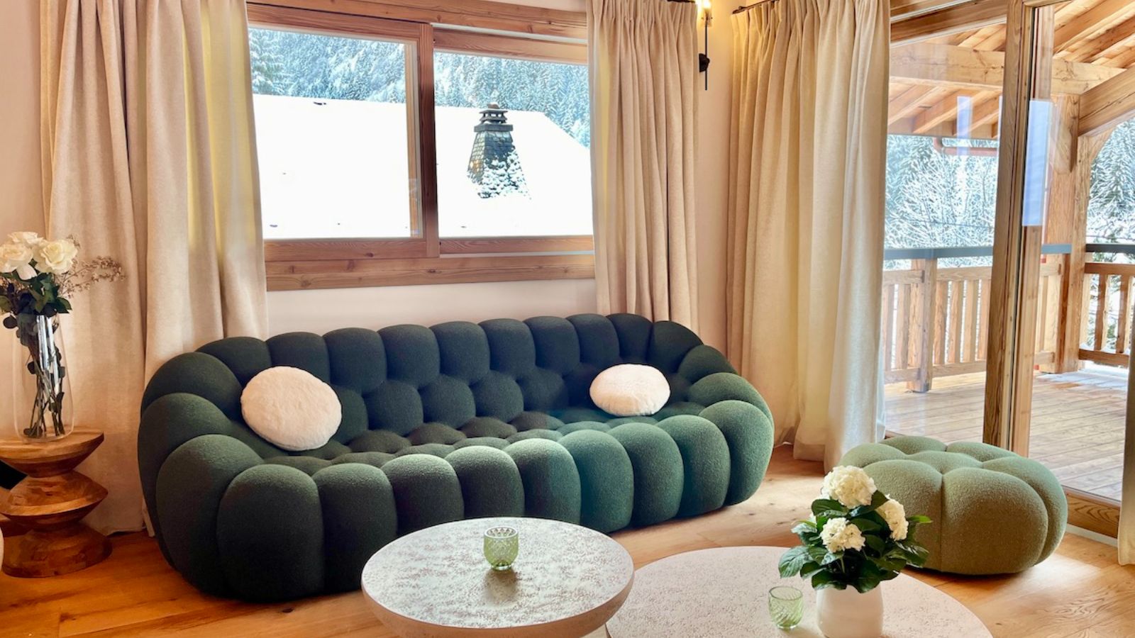 Luxury-Ski-Chalet-Morzine-Chalet-Asgard-Oxford-Ski-Lounge2).jpg