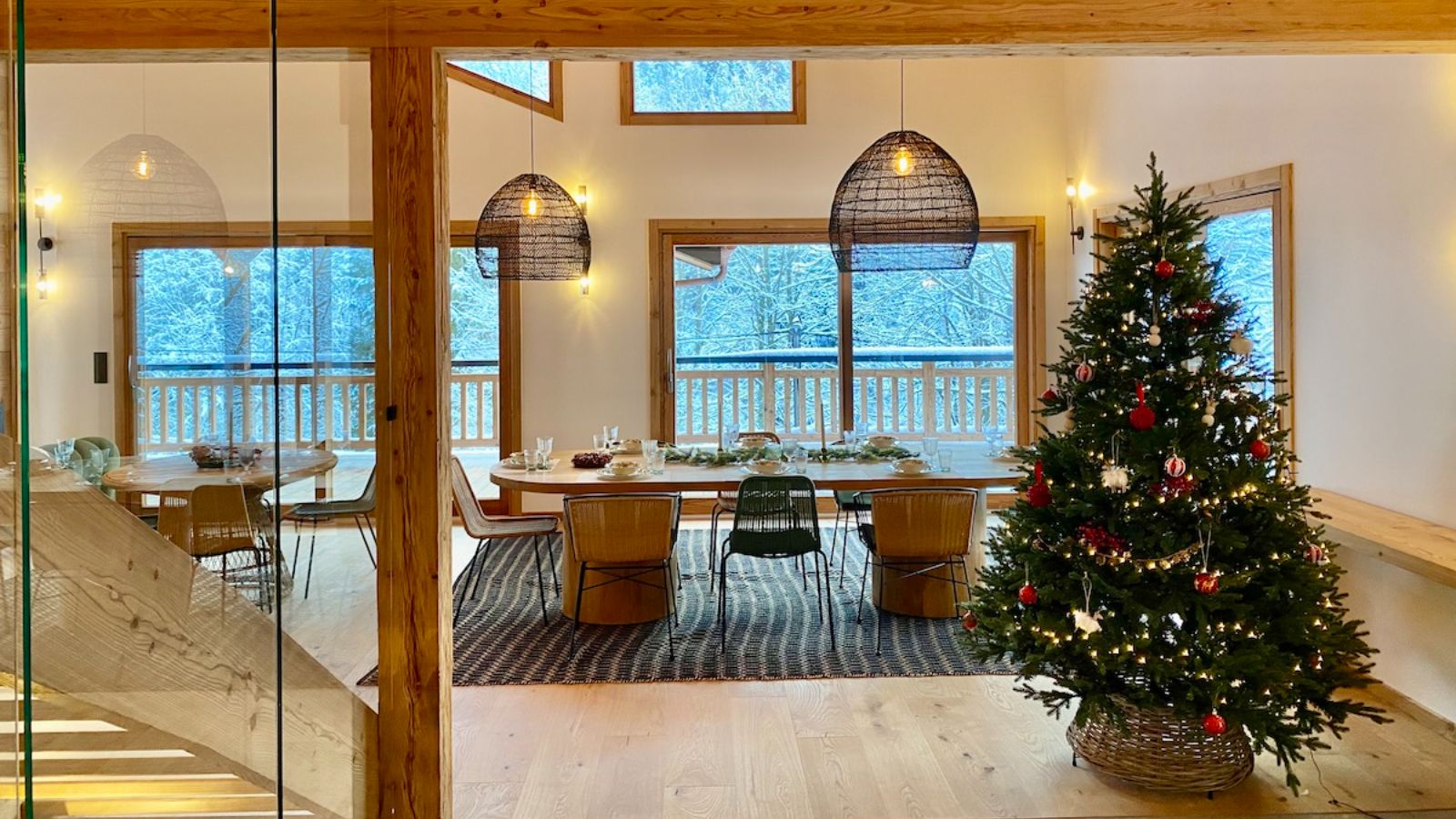 Luxury-Ski-Chalet-Morzine-Chalet-Asgard-Oxford-Ski-Open-Plan-Lounge.jpeg
