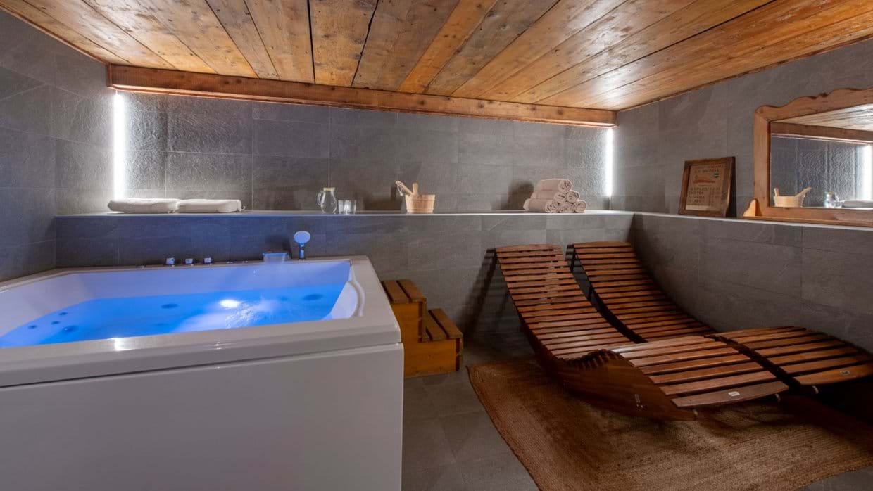 Chalet Doss-Jacuzzi.jpg
