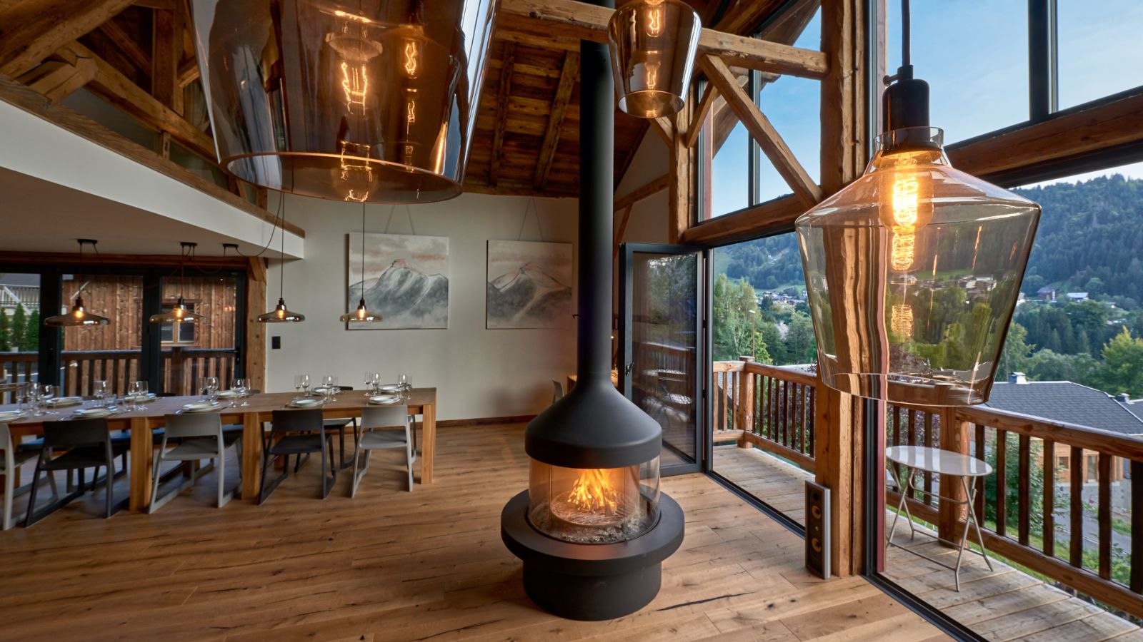 Luxury-Ski-Chalet-Morzine-Four-Twenty-L-ele-Oxford-Ski-Lounge (8).jpg