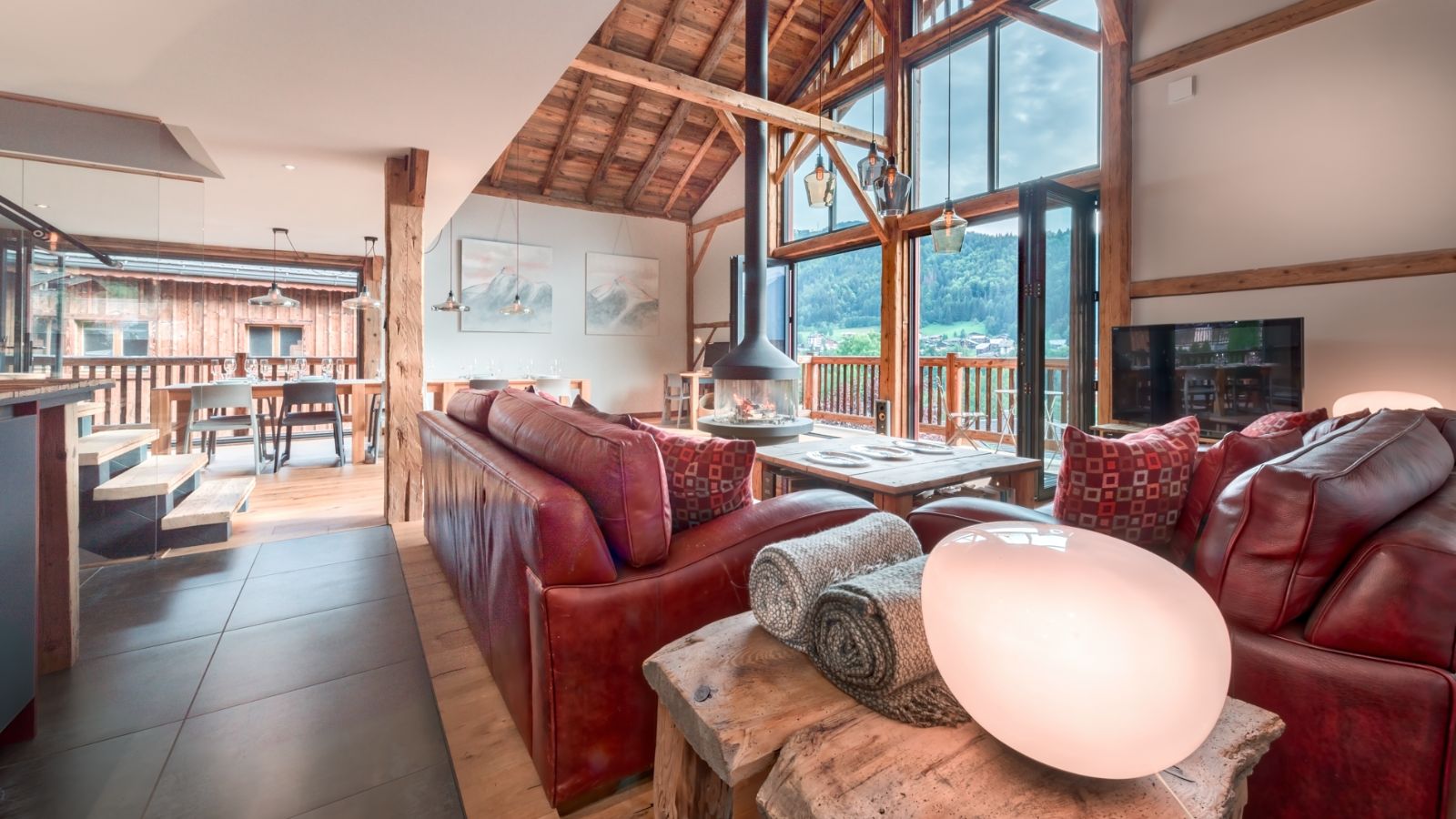 Luxury-Ski-Chalet-Morzine-Four-Twenty-L-ele-Oxford-Ski-Lounge (17).jpg