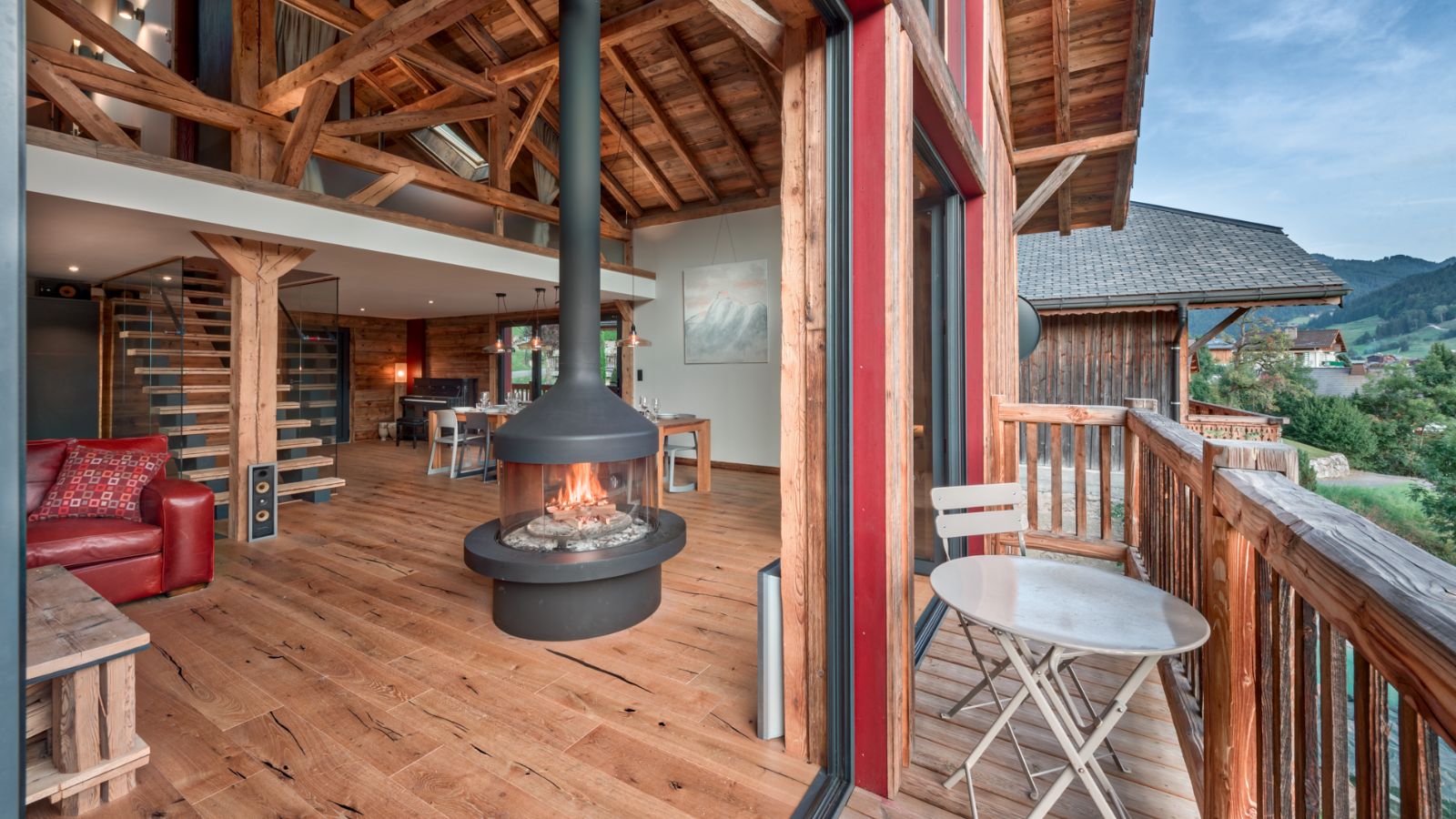 Luxury-Ski-Chalet-Morzine-Four-Twenty-L-ele-Oxford-Ski-Lounge-Balcony.jpg