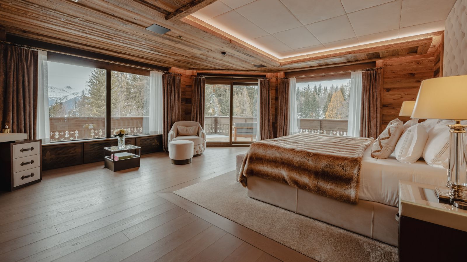 Luxury-Ski-Chalet-Crans-Montana-Ultima-Crans-Montana-Chalet-Oxford-Ski-Bedroom.jpg