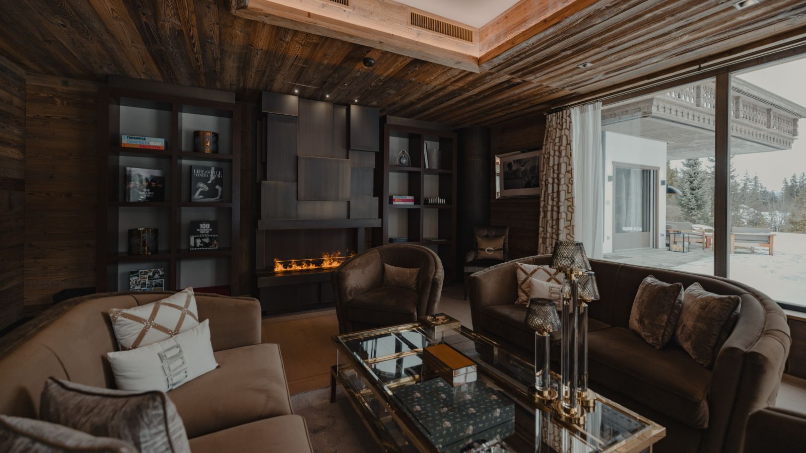 Luxury-Ski-Chalet-Crans-Montana-Ultima-Crans-Montana-Chalet-Oxford-Ski-Cigar-Room.jpg