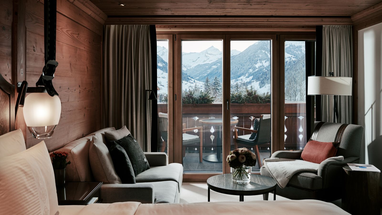 Luxury-Ski-Chalet-Gstaad-Alpina-Gstaad-Chalet-Suite-Oxford-Ski-Bedroom (2).jpg