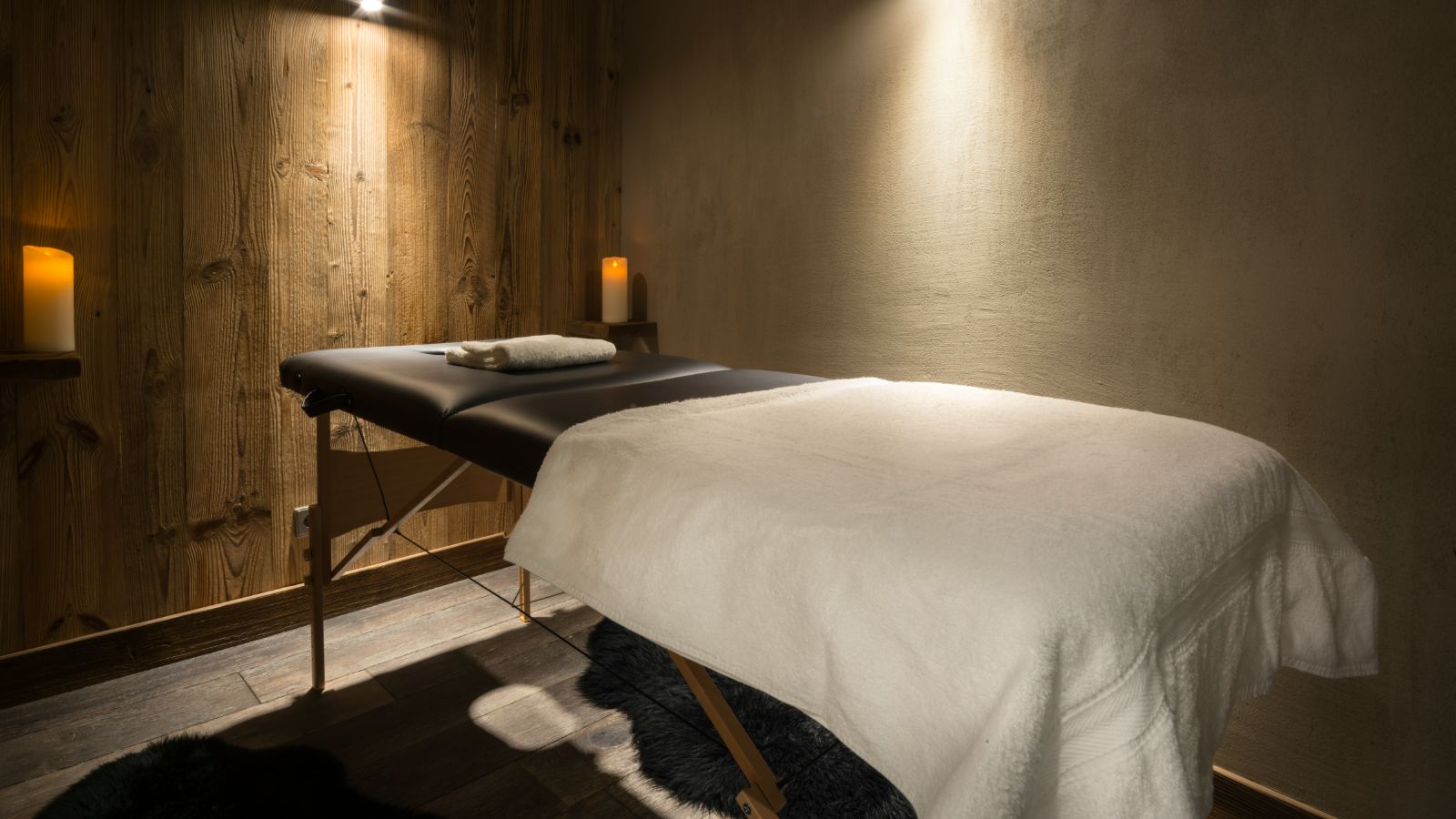 luxury-ski-chalets-courchevel-le-praz-dulcis casu-oxford-ski-massage.jpg