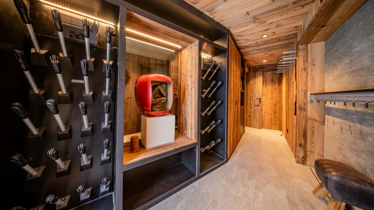 Luxury-Ski-Chalet-Val-D-Isere-Orso-Orca-Oxford-Ski-Ski-Room.jpg