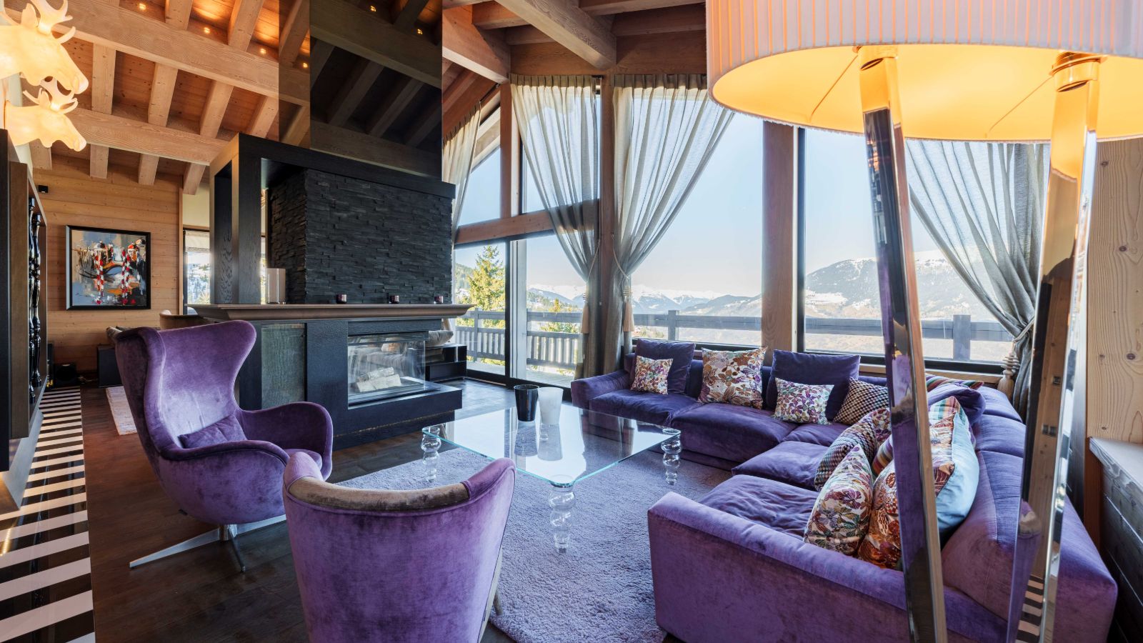 Luxury-Ski-Chalet-Courchevel-1650-La-Dolce-Vita-Oxford-Ski-Lounge4.jpg