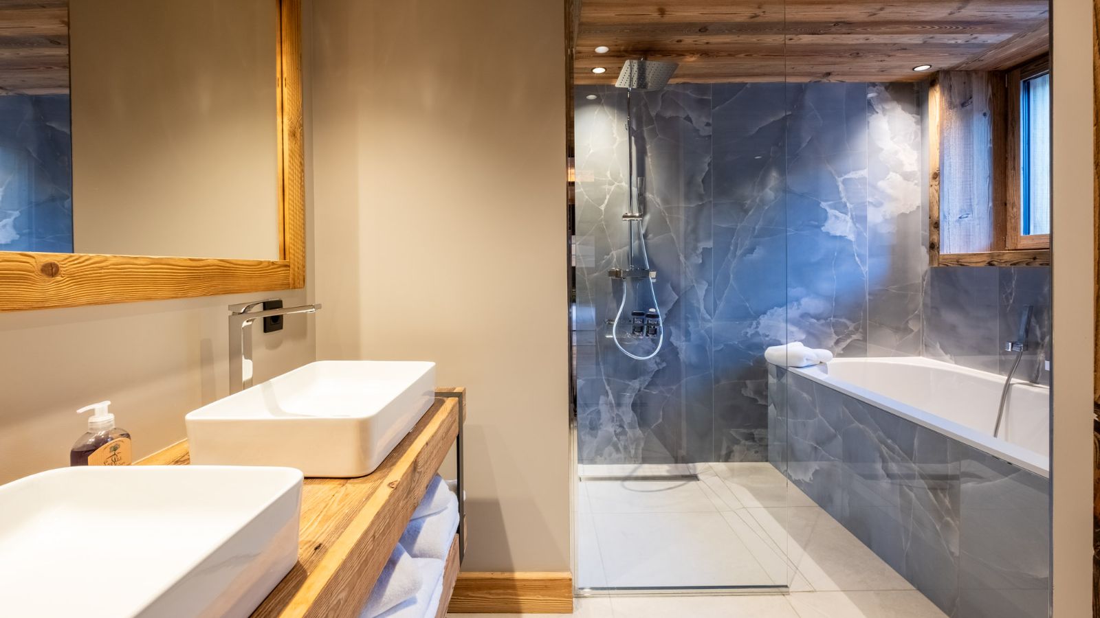 Luxury-Ski-Chalet-Meribel-Chalet-Kalinka-Oxford-Ski-Bathroom3.JPG