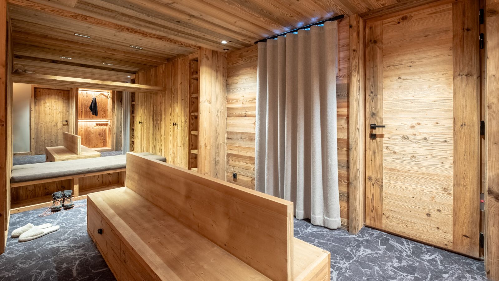 Luxury-Ski-Chalet-Meribel-Chalet-Kalinka-Oxford-Ski-Ski-Room.JPG