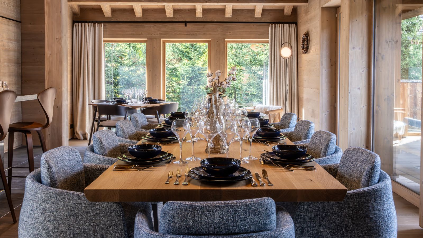 Luxury-Ski-Calet-Meribel-Chalet-Kirana-Oxford-Ski-Dining.jpg