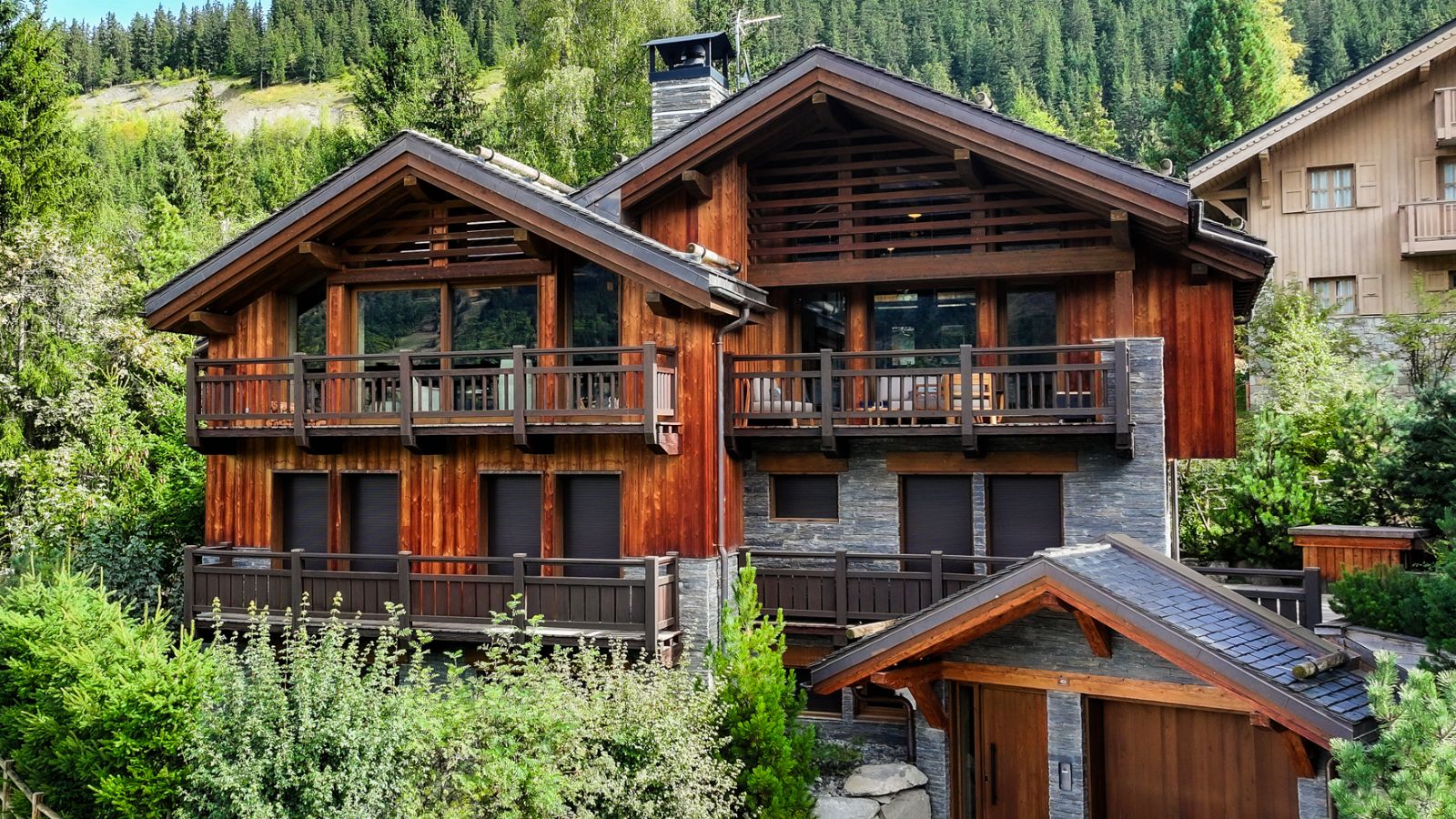 Luxury-Ski-Calet-Meribel-Chalet-Kirana-Oxford-Ski-Exterior.jpg