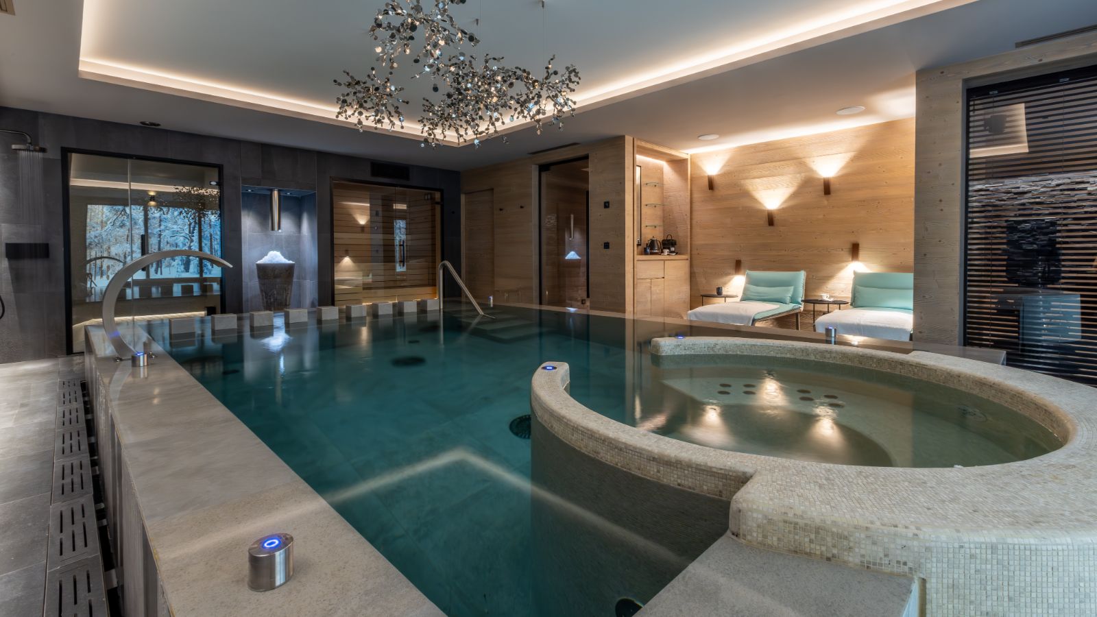 Luxury-Ski-Calet-Meribel-Chalet-Kirana-Oxford-Ski-Pool3.jpg
