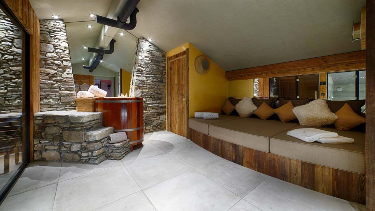 Luxuy-Ski-Chalet-Tignes-Cap-Crystal-Lodge-Oxford-Ski-Spa.jpg