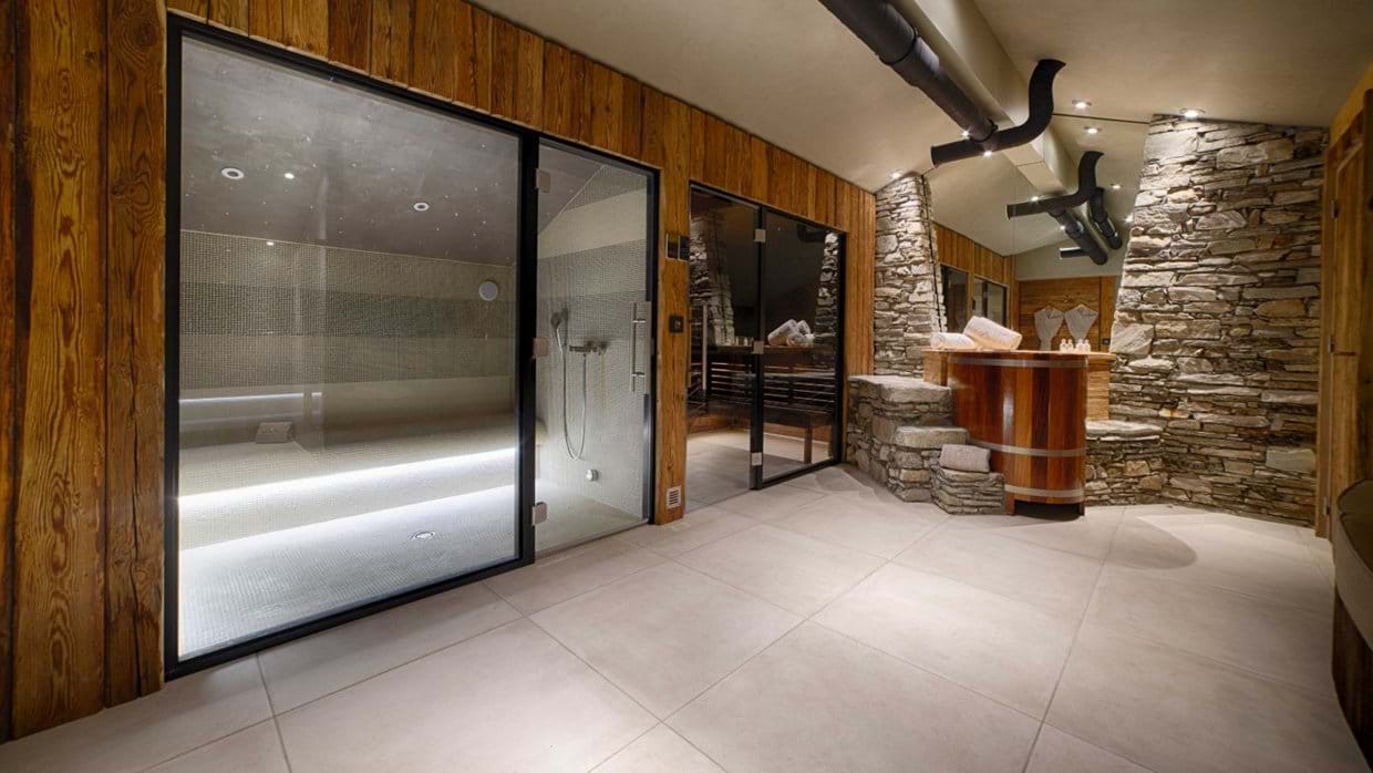 Luxuy-Ski-Chalet-Tignes-Cap-Crystal-Lodge-Oxford-Ski-Spa2.jpg