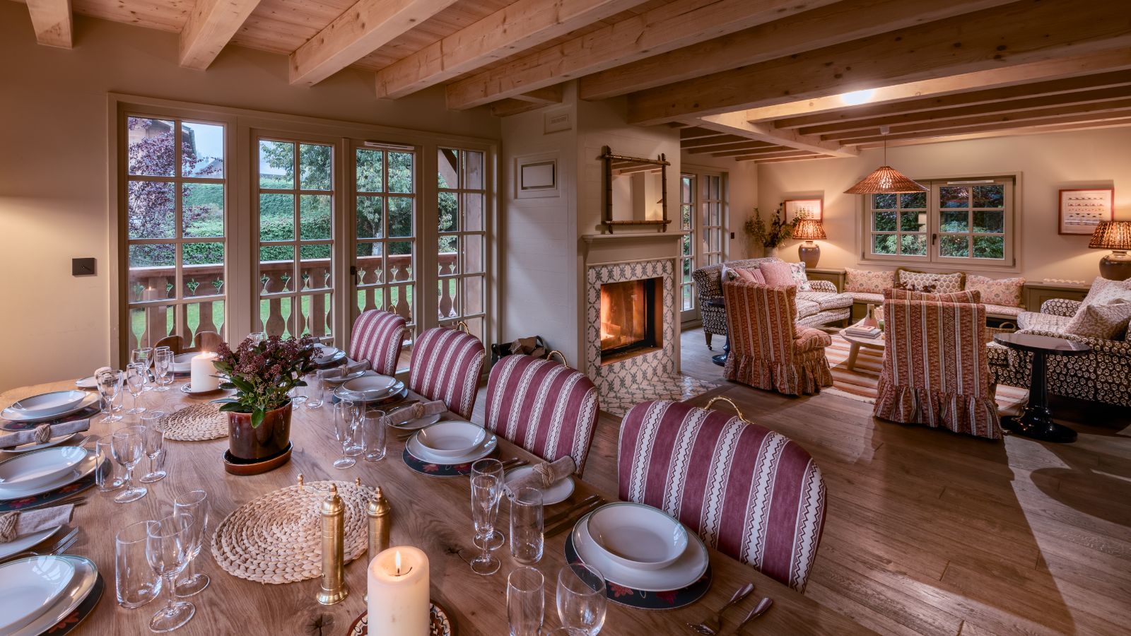 Luxury-Ski-Chalet-Morzine-Chalet-Sarcleret-Oxford-Ski-Dining.jpg