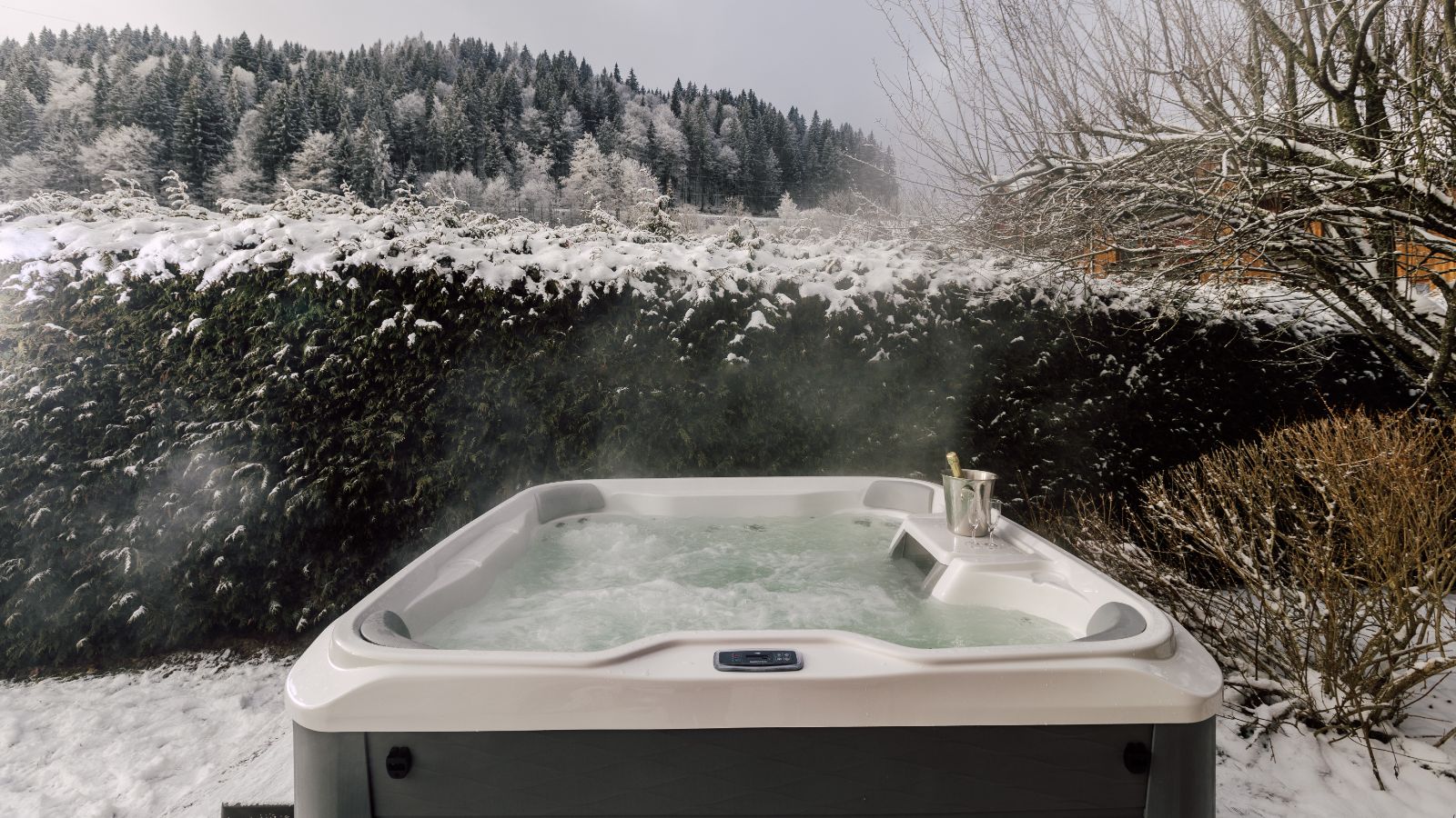 Luxury-Ski-Chalet-Morzine-Chalet-Sarcleret-Oxford-Ski-Hot-Tub.jpg