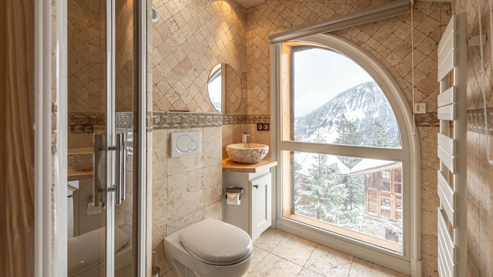 Luxury-Ski-Chalet-Courchevel-1850-Chalet-Jade-Oxford-Ski-Bathroom.jpg