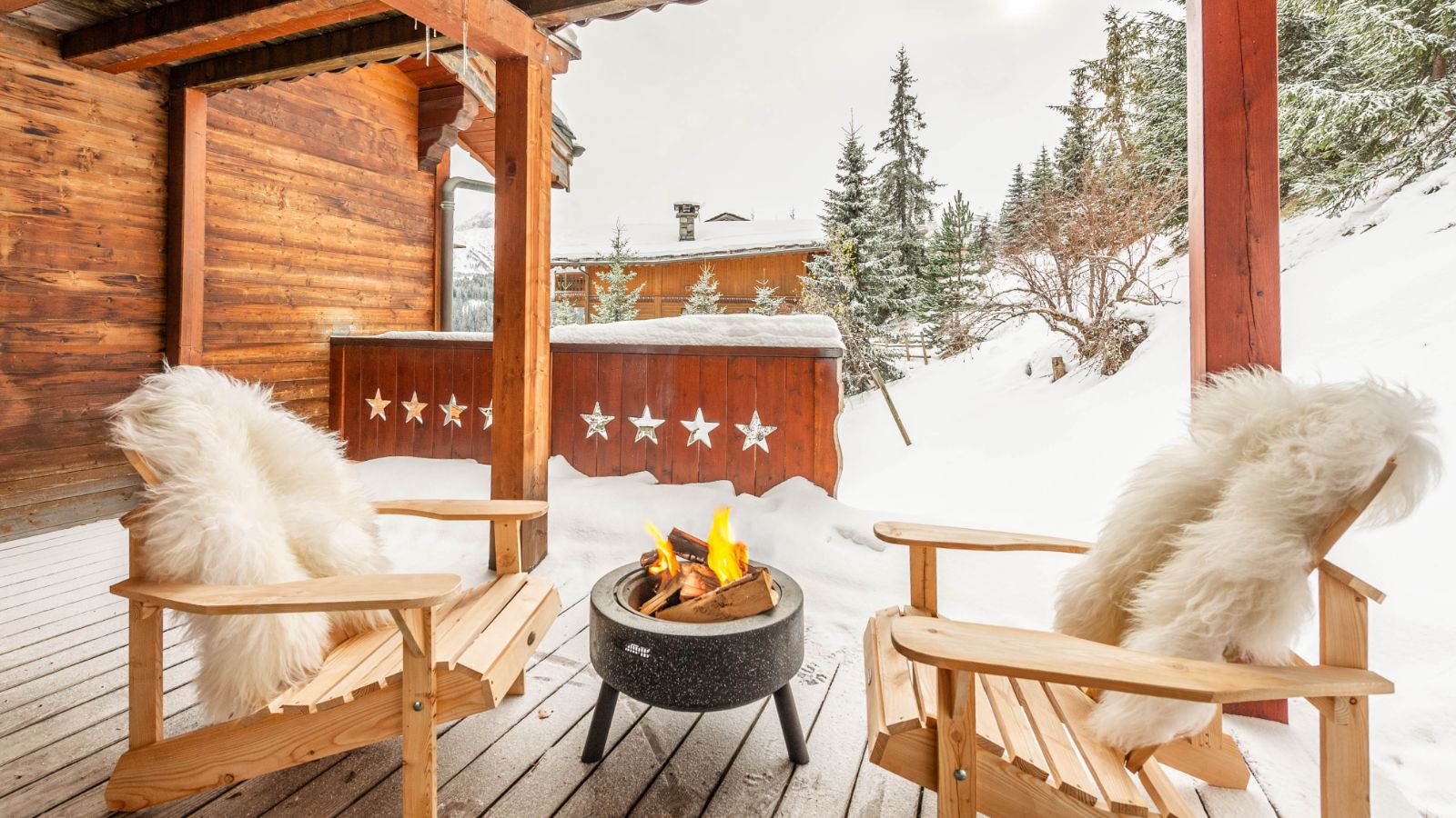 Luxury-Ski-Chalet-Courchevel-1850-Chalet-Jade-Oxford-Ski-Firepit.jpg