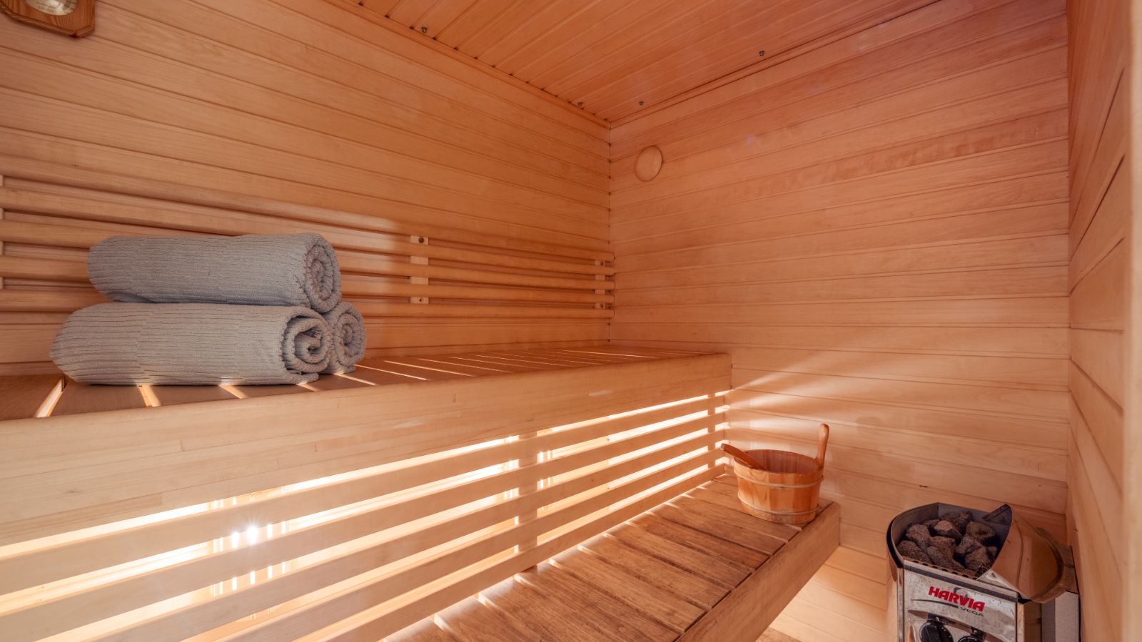luxury-ski-chalet-meribel-tourterelle-oxford-ski-sauna (2).jpg