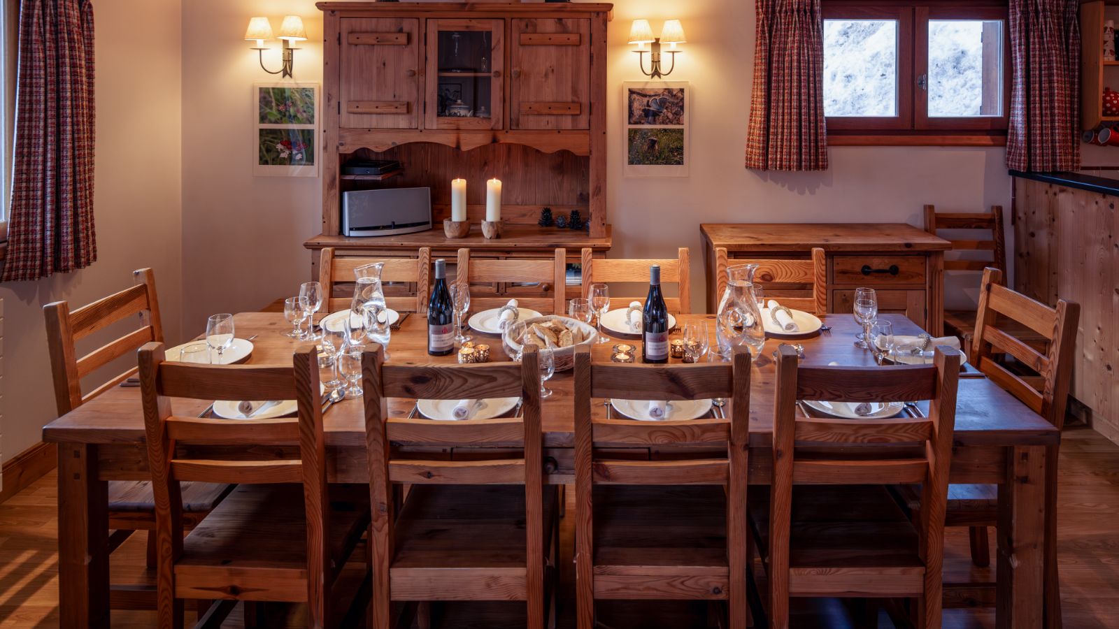 luxury-ski-chalet-meribel-tourterelle-oxford-ski-dining1 (5).jpg