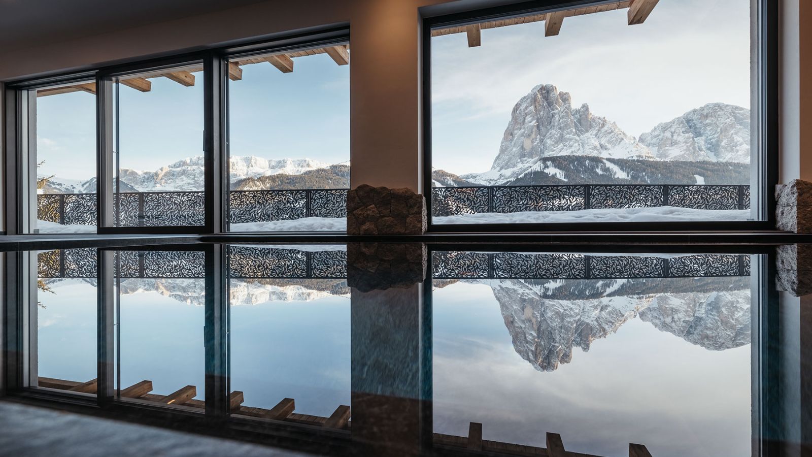 luxury-ski-chalets-val-gardena-lefiro-robin-oxford-ski-spa (3).jpg