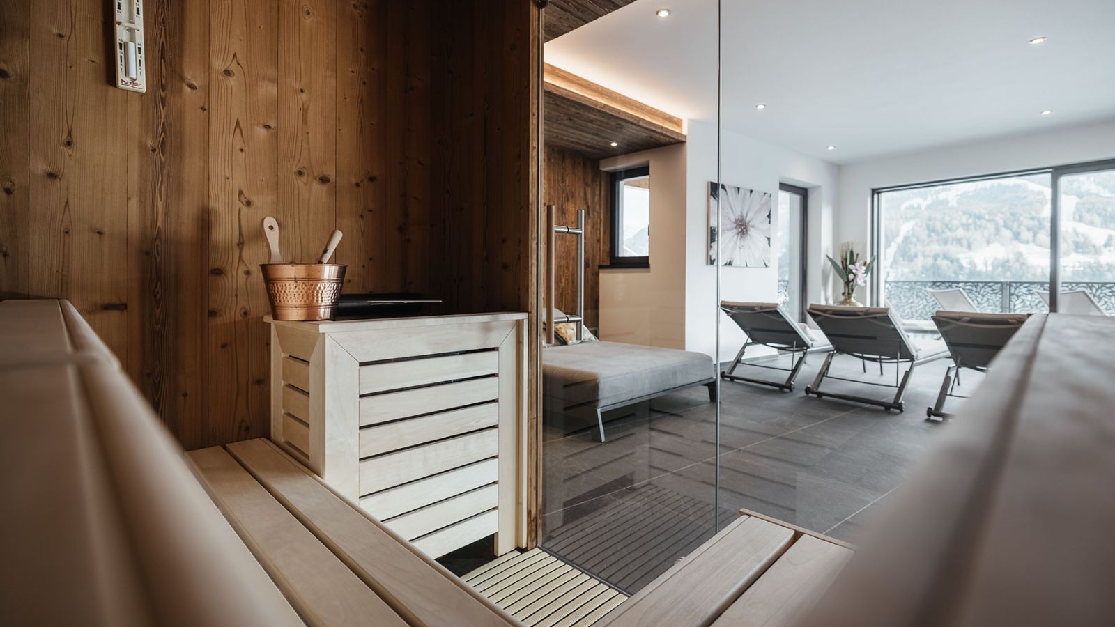 luxury-ski-chalets-val-gardena-lefiro-robin-oxford-ski-spa (1).jpg