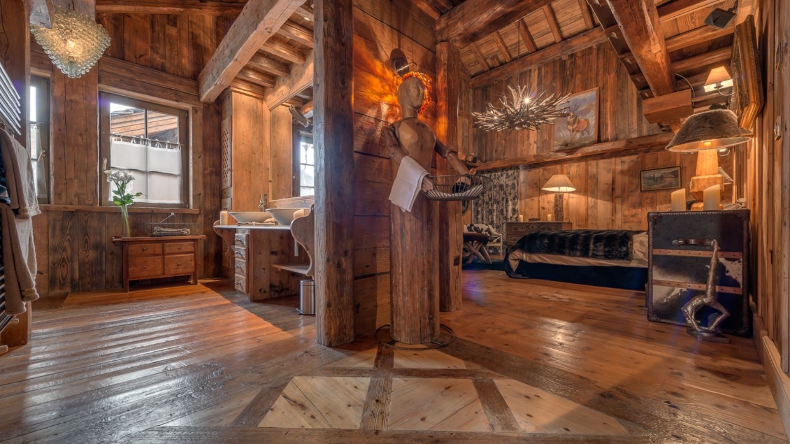 luxury-ski-chalets-val-disere-le-rocher-oxford-ski -bedroom (6).jpg