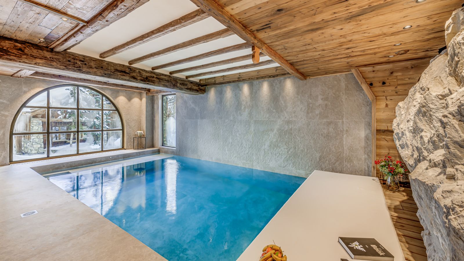 luxury-ski-chalets-val-disere-le-rocher-oxford-ski-spa (5).jpg