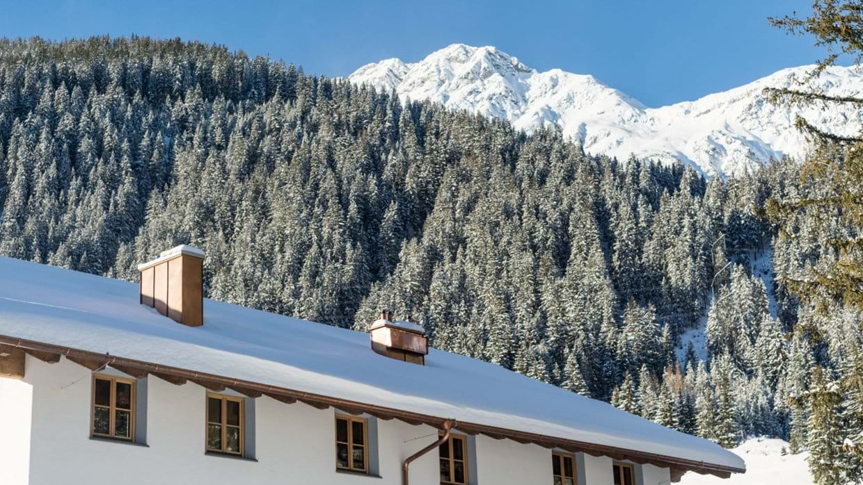 Luxury-Ski-Chalet-St-Anton-Chalet-Silver-Fox-3-Oxford-Ski-Exterior.jpg