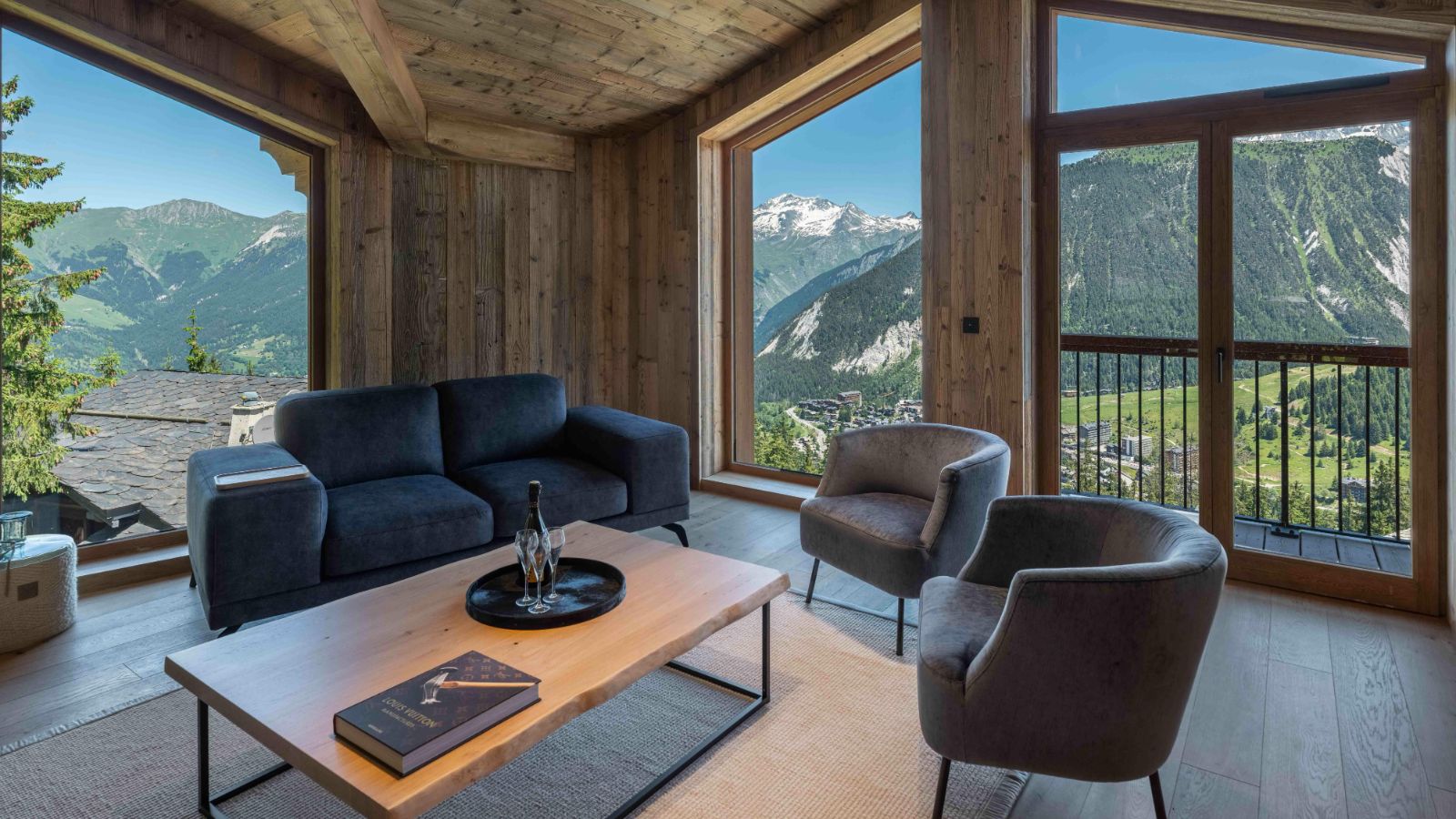 Luxury-Ski-Chalet-Courchevel-1850-Apartment-Le-Manej-8-Oxford-Ski-Lounge.jpg