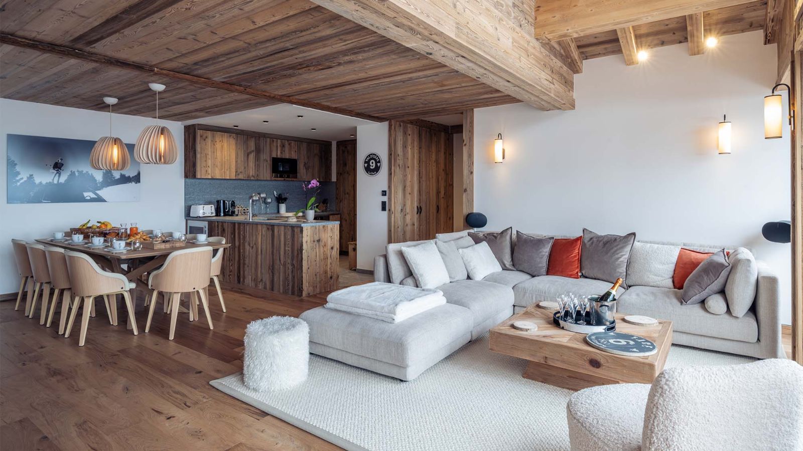 Luxury-Ski-Chalet-Val-D-Isere-Chalet-Arda-Oxford-Ski-Lounge2.jpg