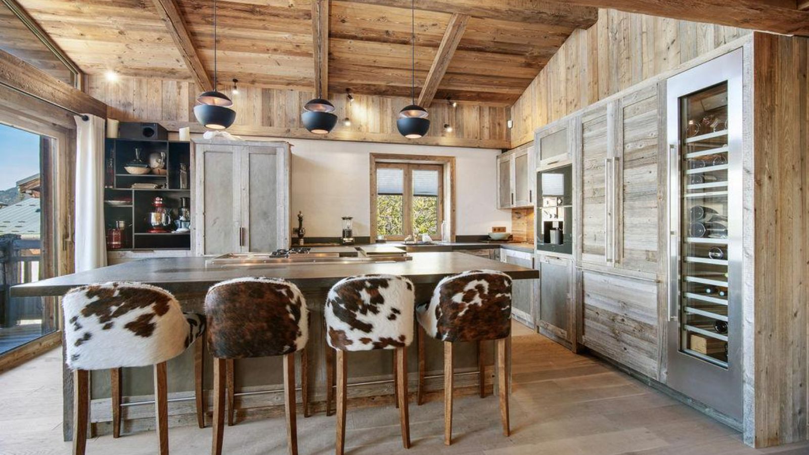 luxury-ski-chalet-courchevel la praz-chalet notre refuge-oxford-ski-kitchen 2.jpg