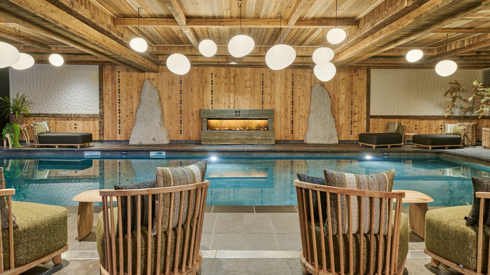 luxury-ski-hotels-tignes-les-suites-maison-bouvier-oxford-ski-spa (3).jpg