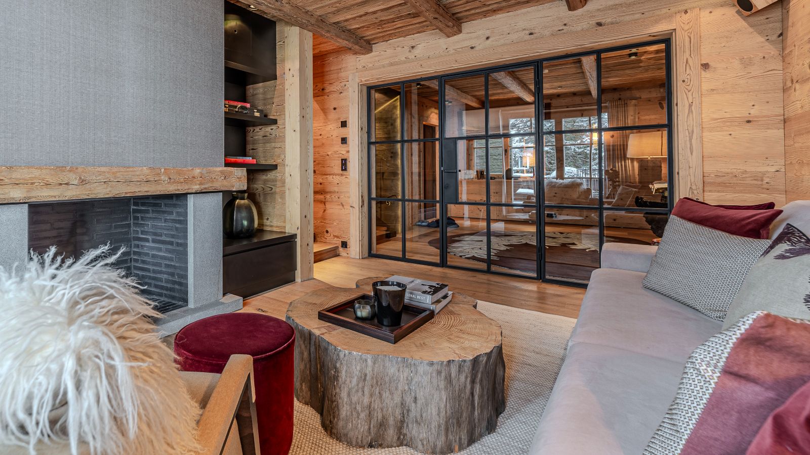 luxury-ski-chalets-kitzbuhel-montana-oxford-ski-second-lounge (3).jpg