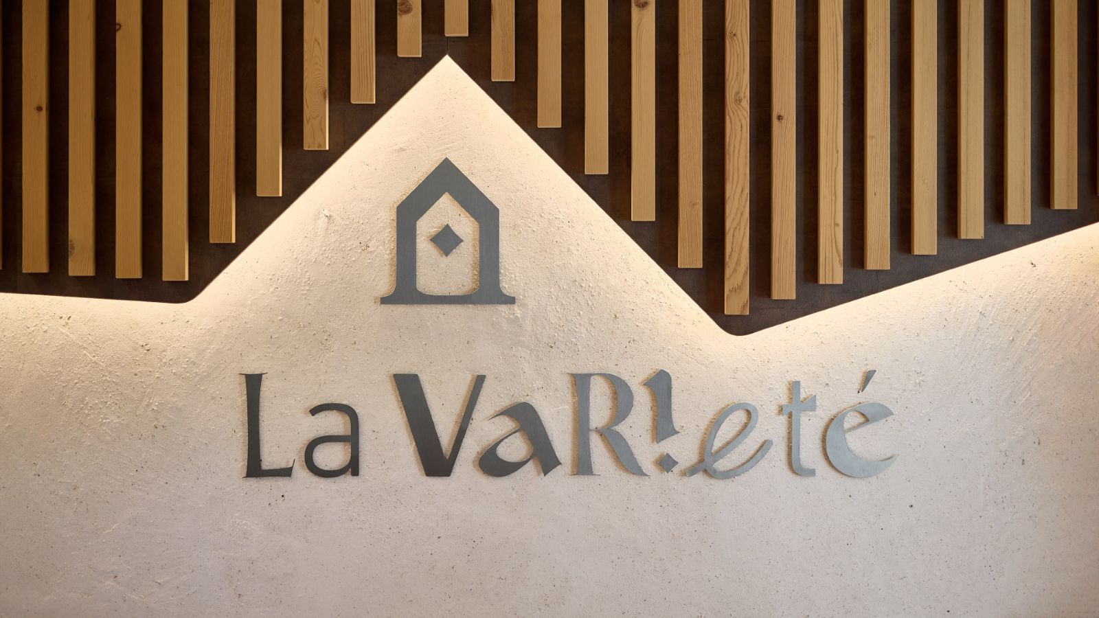 luxury-ski-chalets-alta-badia-la-variete-oxford-ski (3).jpg