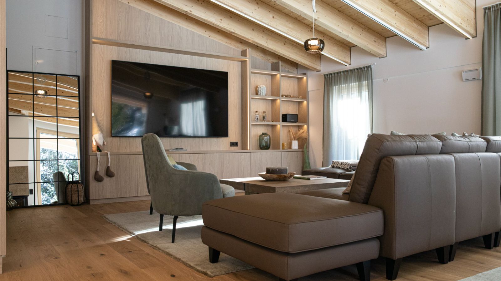 luxury-ski-chalet-st-anton-frieda-oxford-ski (9).jpg