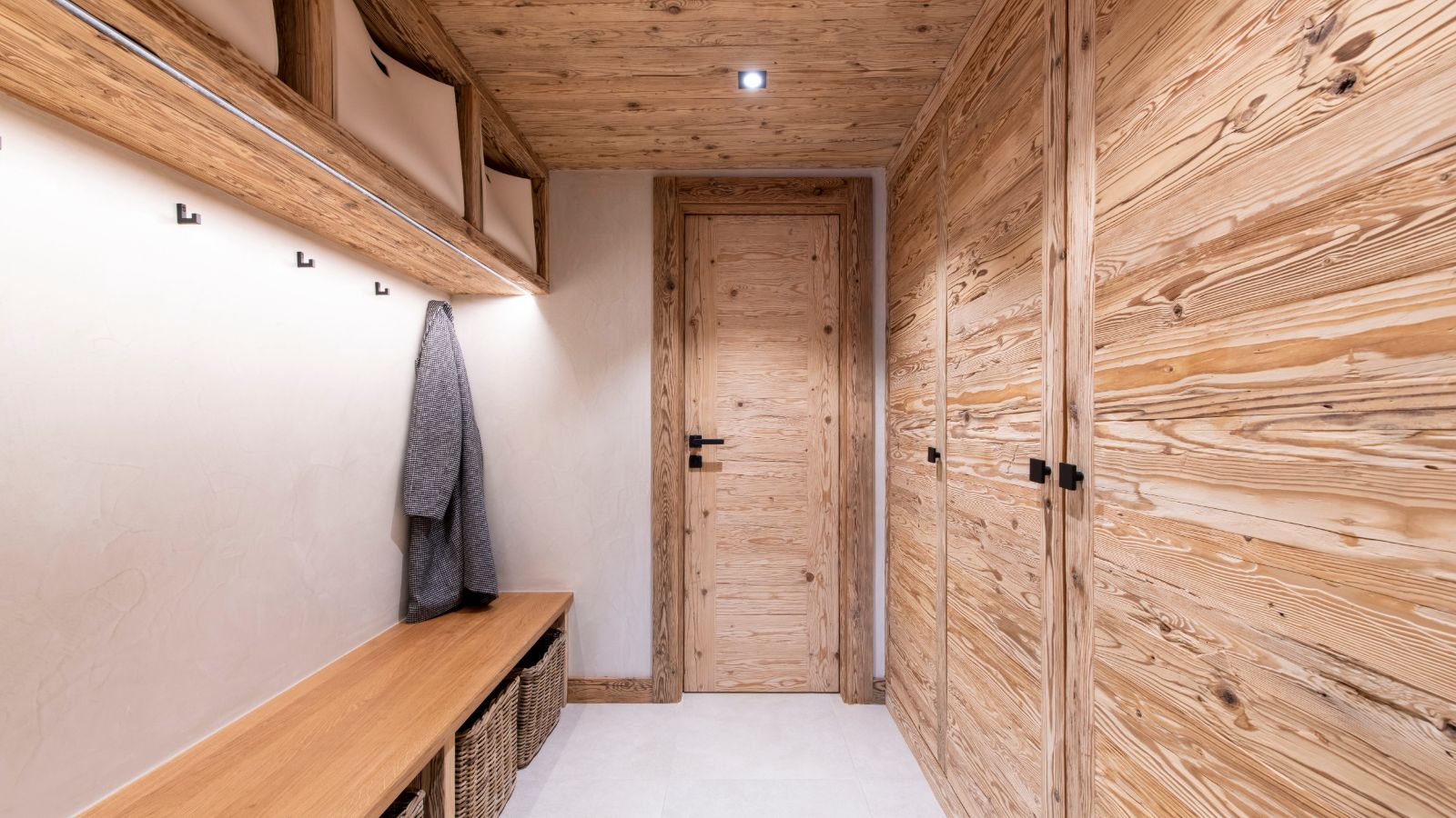 Apartment Madelia-Boot room-Luxury Ski Chalet- Oxford Ski.jpg