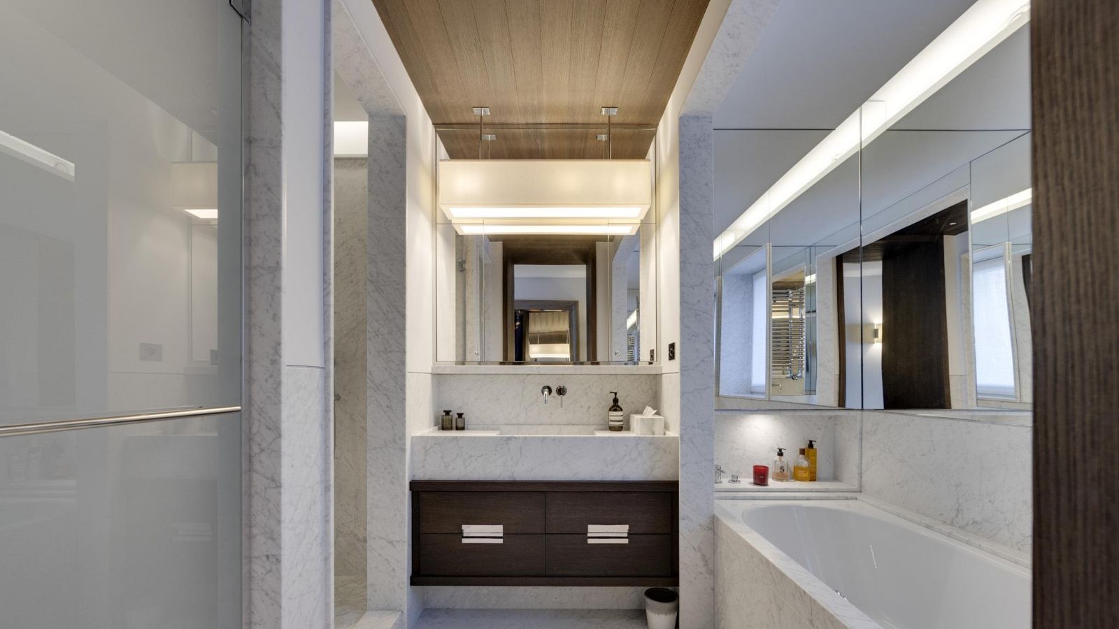 luxury-ski-chalet-tignes-chalet-ornate-oxford-ski-bathroom (2).jpg