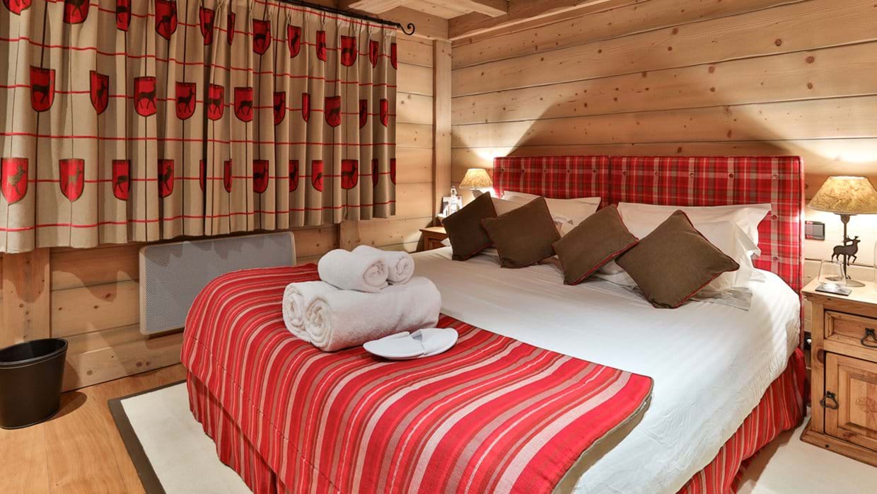 luxury_ski_chalet_du_vallon_oxford_ski_bedroom10.jpg