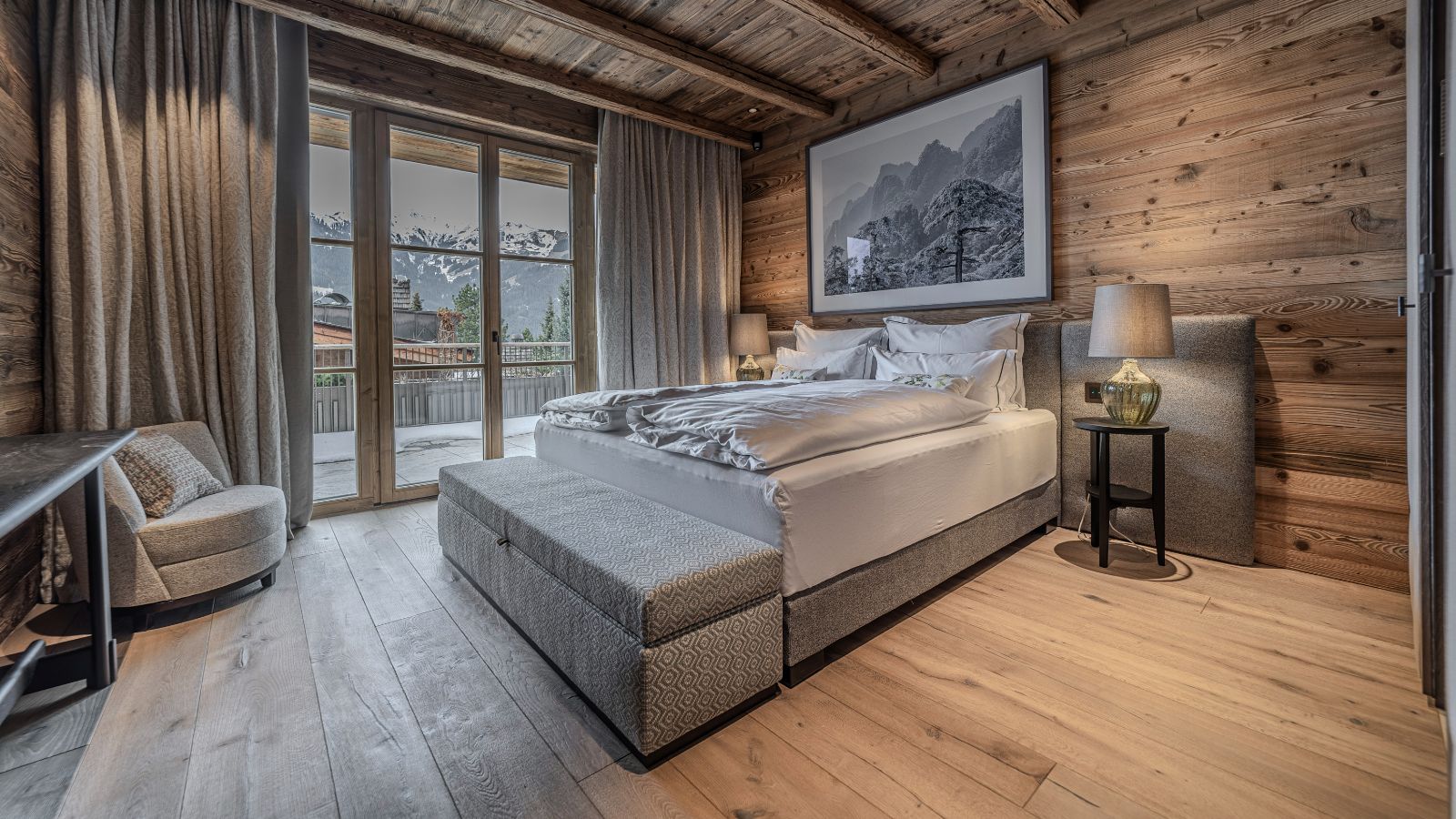 Chalet Bellaria-Bedroom 3- Luxury Ski Chalet- Oxford Ski.jpg