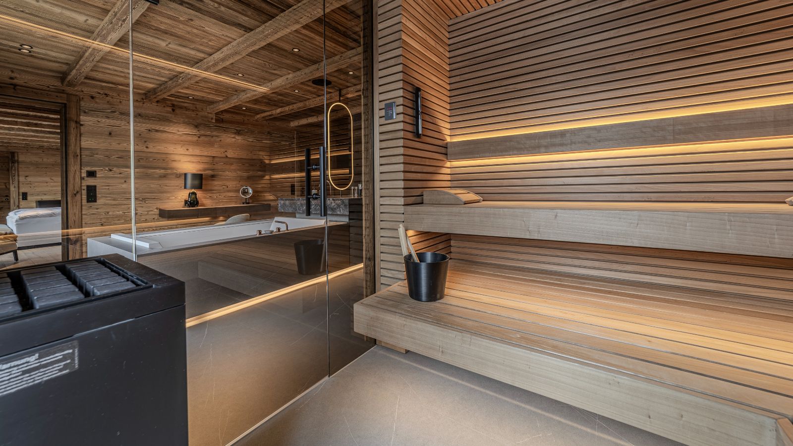 Chalet Bellaria-Master 5- Luxury Ski Chalet- Oxford Ski.jpg