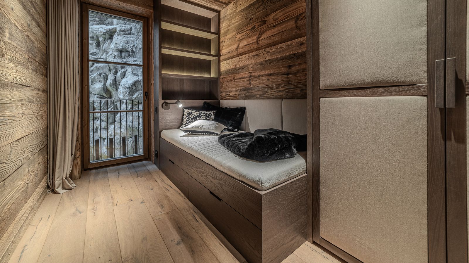 Chalet Bellaria-Nanny room- Luxury Ski Chalet- Oxford Ski.jpg