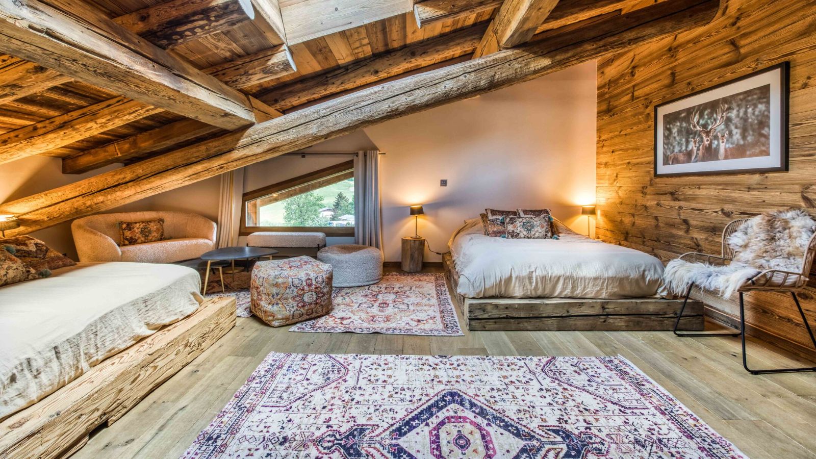 Luxury-Ski-Chalet-Megeve-Chalet-Le-Yack-Oxford-Ski-Bedroom (4).jpg