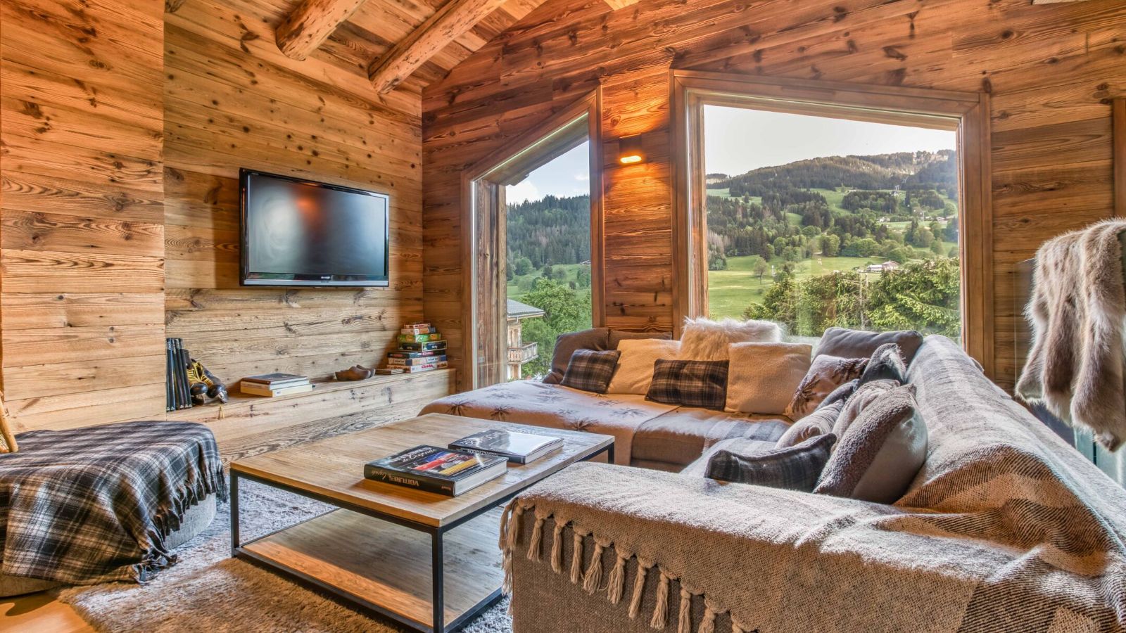 Luxury-Ski-Chalet-Megeve-Chalet-Le-Yack-Oxford-Ski-TV-Room.jpg