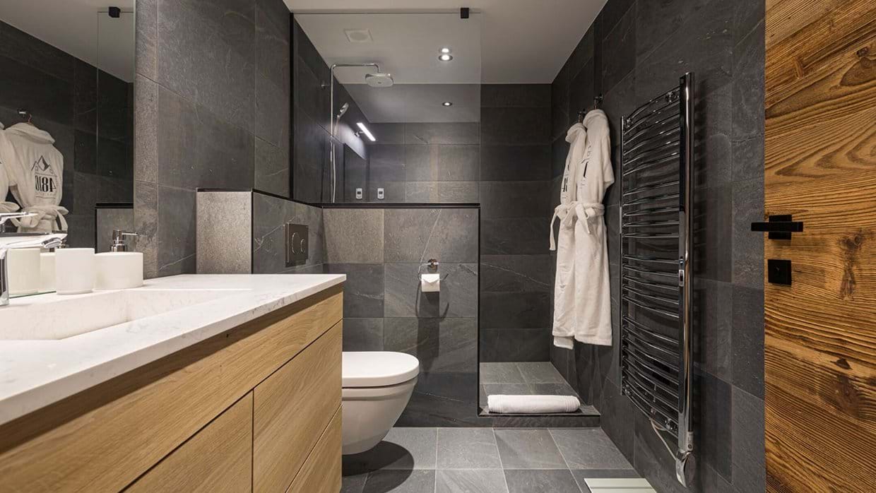 Luxury-Ski-Chalet-St-Gervais-Chalet-Le-Dome-Oxford-Ski-Bathroom.jpg