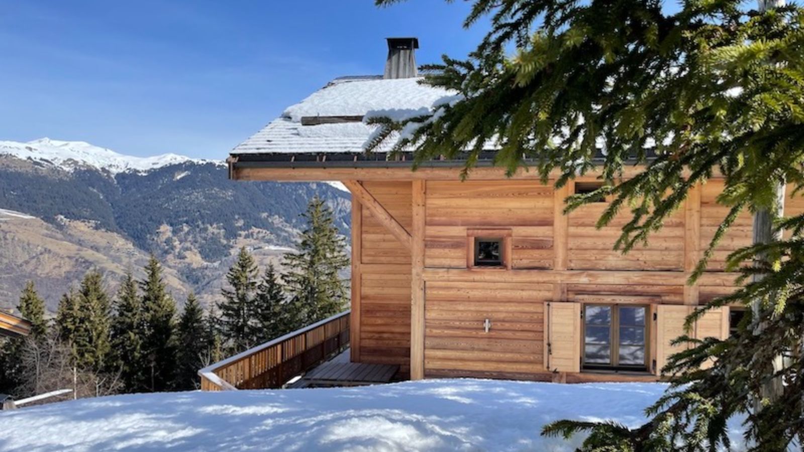 Luxury-Ski-Chalet-La-Tania-Chalet-Peppa-Oxford-Ski-Exterior.jpg (1)