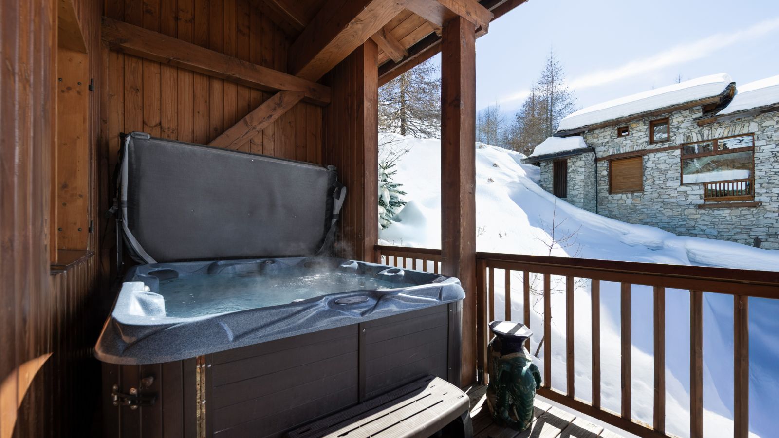 Chalet Elepant Blanc- Hot tub- Luxury Ski Chalet Val d'Isere- Oxford Ski.jpg